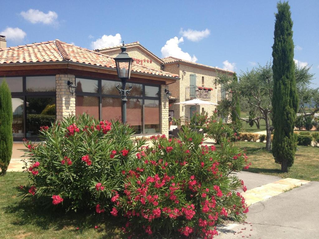 Logis Hotel Restaurant Le Mas De Mon Pere Saint-Jean-le-Centenier Kültér fotó