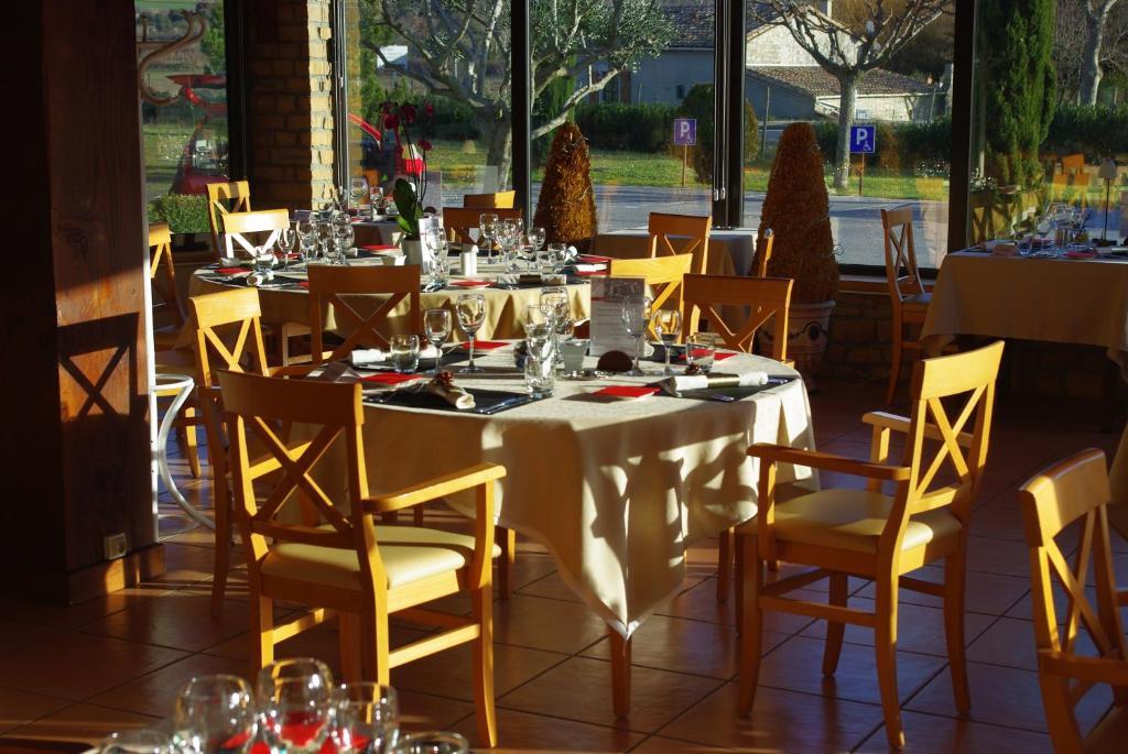 Logis Hotel Restaurant Le Mas De Mon Pere Saint-Jean-le-Centenier Kültér fotó